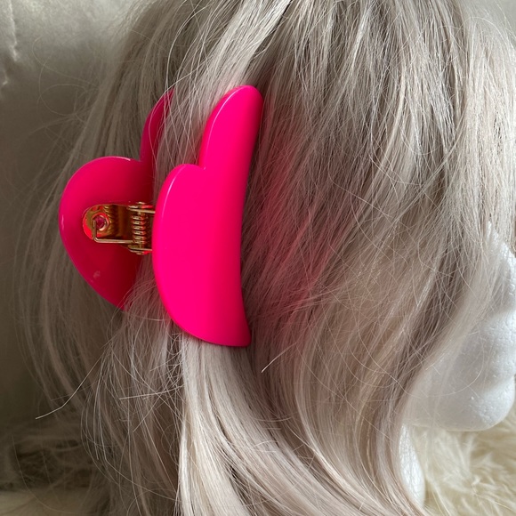 BP Jumbo Geometric Hair Clips Neon Hot Pink Heart or  Yellow Triangle Available - Picture 11 of 15